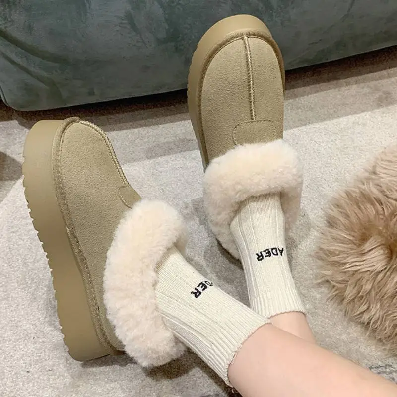 Fashionable Basics Snow Boots-1