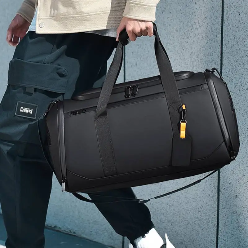 Sporty Large Capacity Travel Bag Man-1