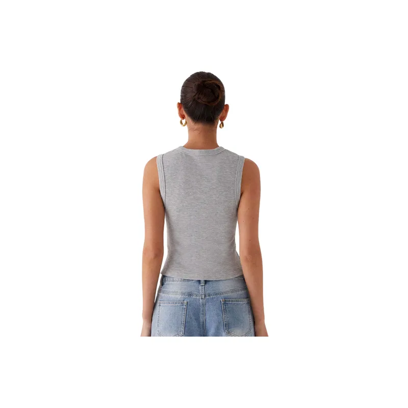 Fashionable Sleeveless Polyester Knitwear Women-1