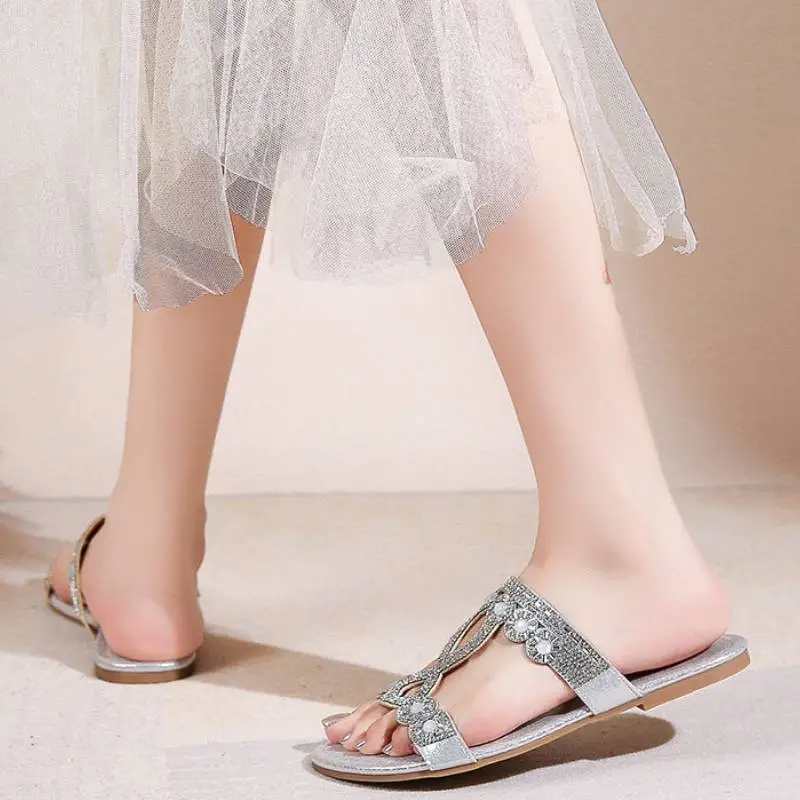 Fashionable Rhinestone Beach Sandals-8