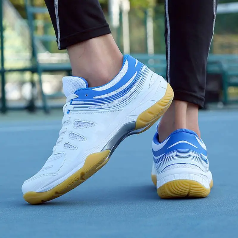 Sporty Simple Badminton Shoes-1