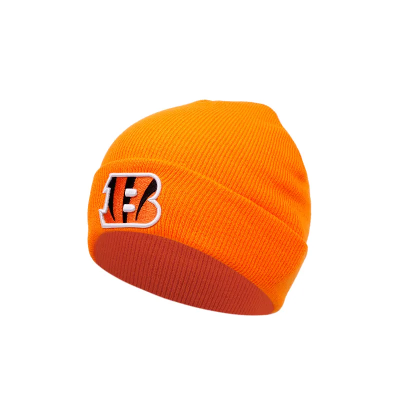 Fashionable Embroidery Warming Beanie-0