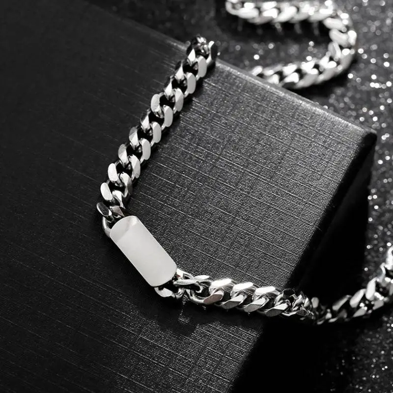 Simple Elegant Necklace-3