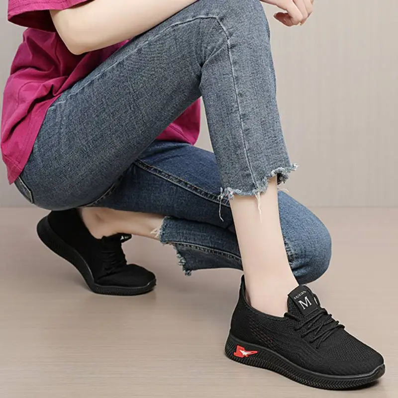 Simple Breathable Lifestyle Shoes-5