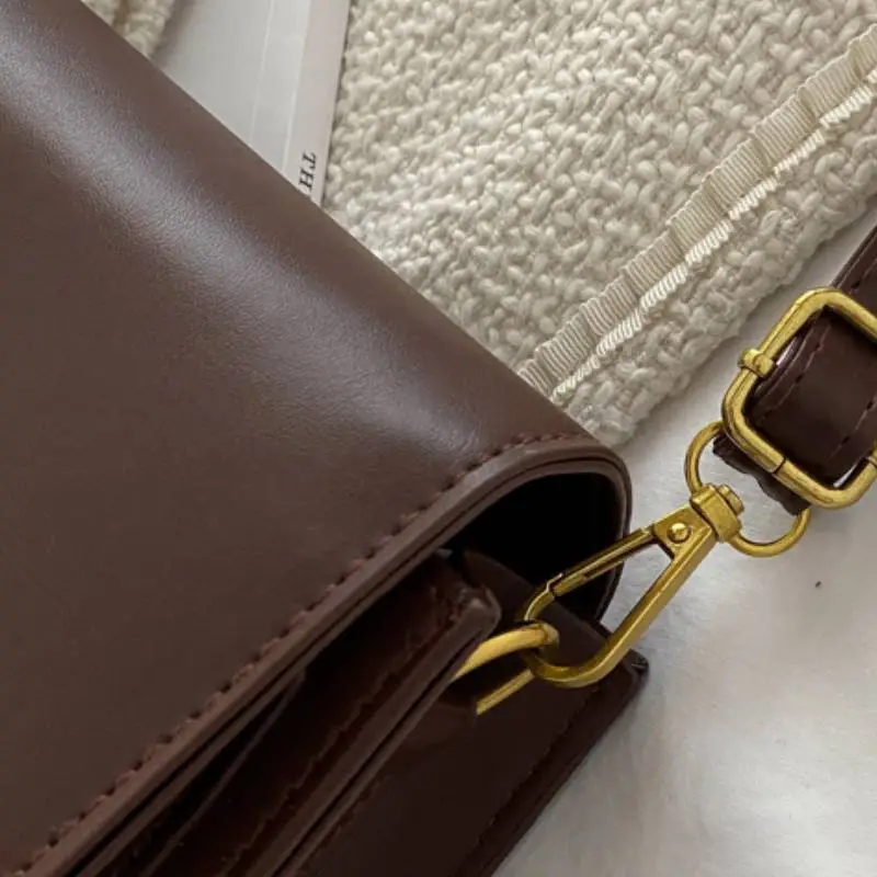 Fashionable Basics Crossbody Bag-7