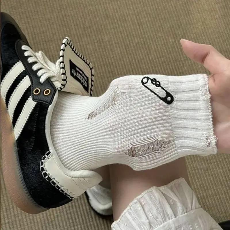 Sporty Trendy Polyester Mid Calf Sock-1