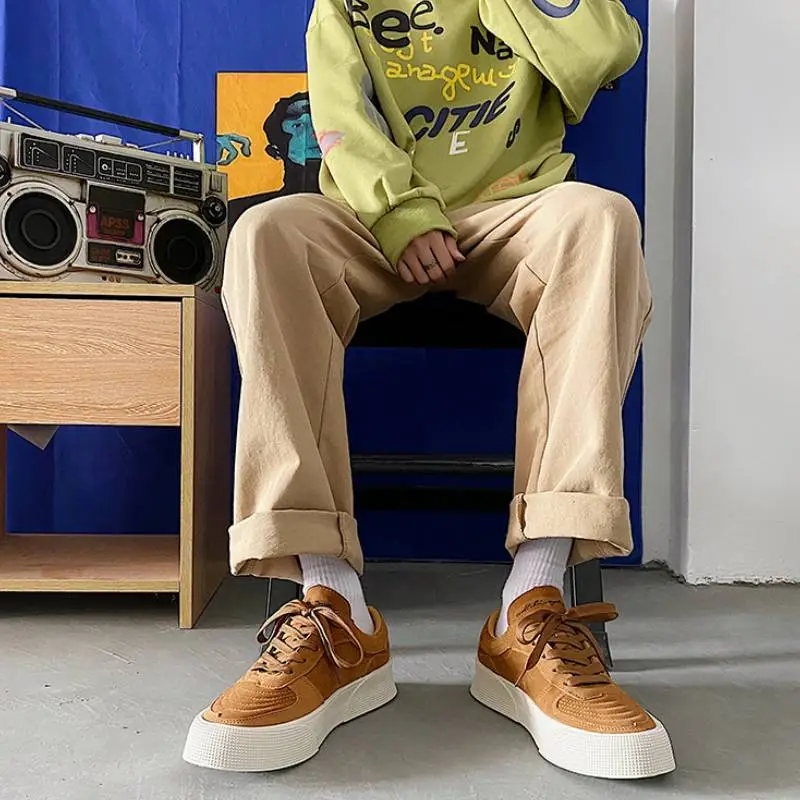 Sporty Plain Skateboarding Shoes-1