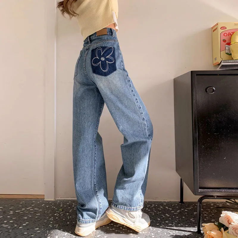 Fashionable Embroidery Jeans-2