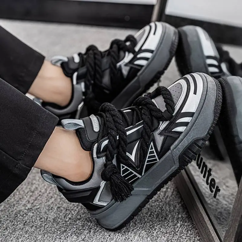 Fashionable Basics Stylish Skateboarding Shoes-5