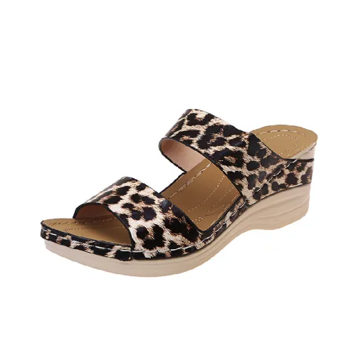 Fashionable Leopard Print Flip Flops