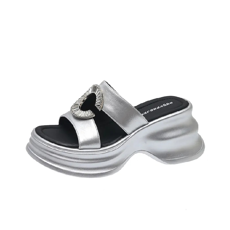 Fashionable Lightweight Beach Sandals-3