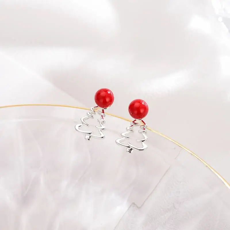 Simple Basics Ear Stud-1
