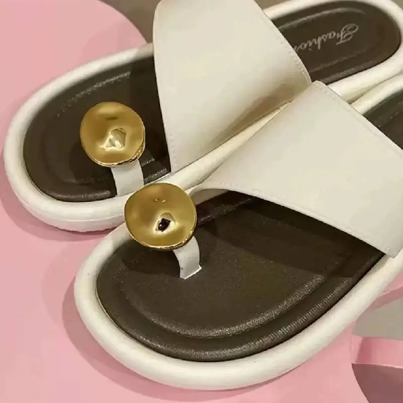 Simple Fashionable Flip Flops-3