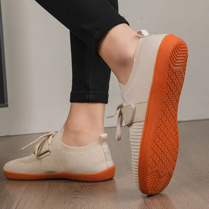 Sporty Breathable River Trekking Shoes-9