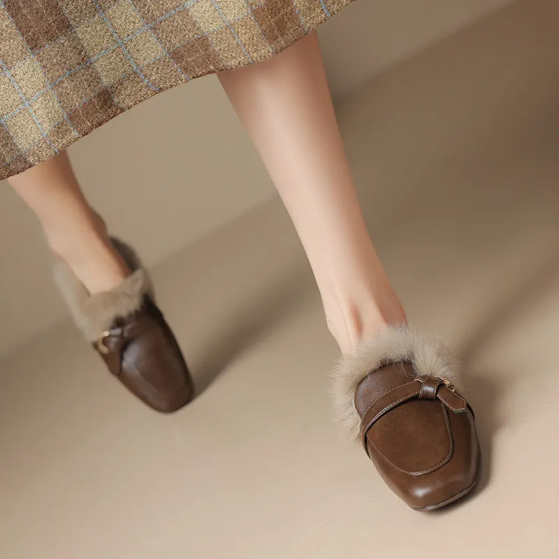 Retro Fashionable Warming Slippers-1