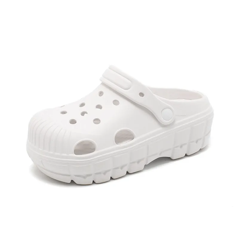Fashionable Breathable Clogs-3