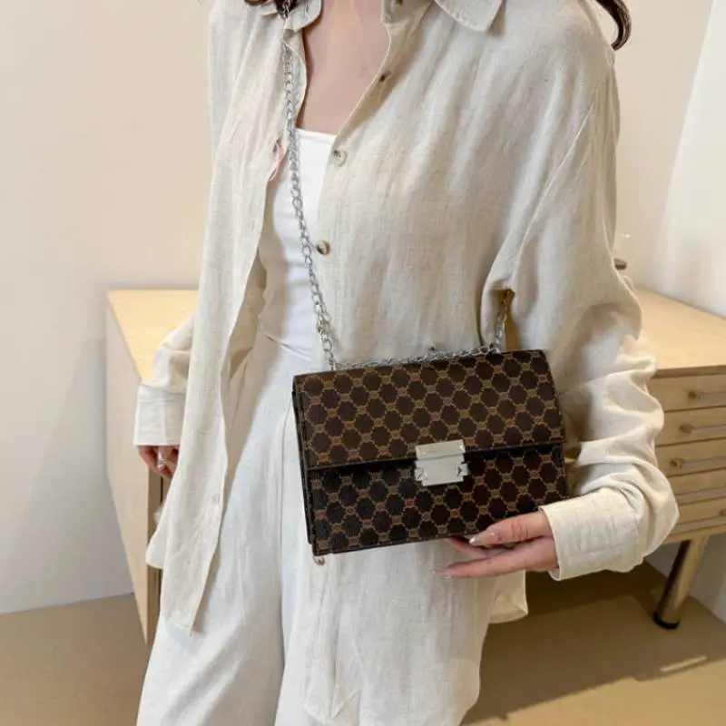 Fashionable Retro Crossbody Bag-3