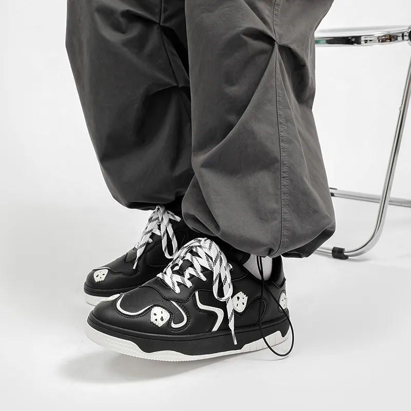 Sporty Skull Skateboarding Shoes-4