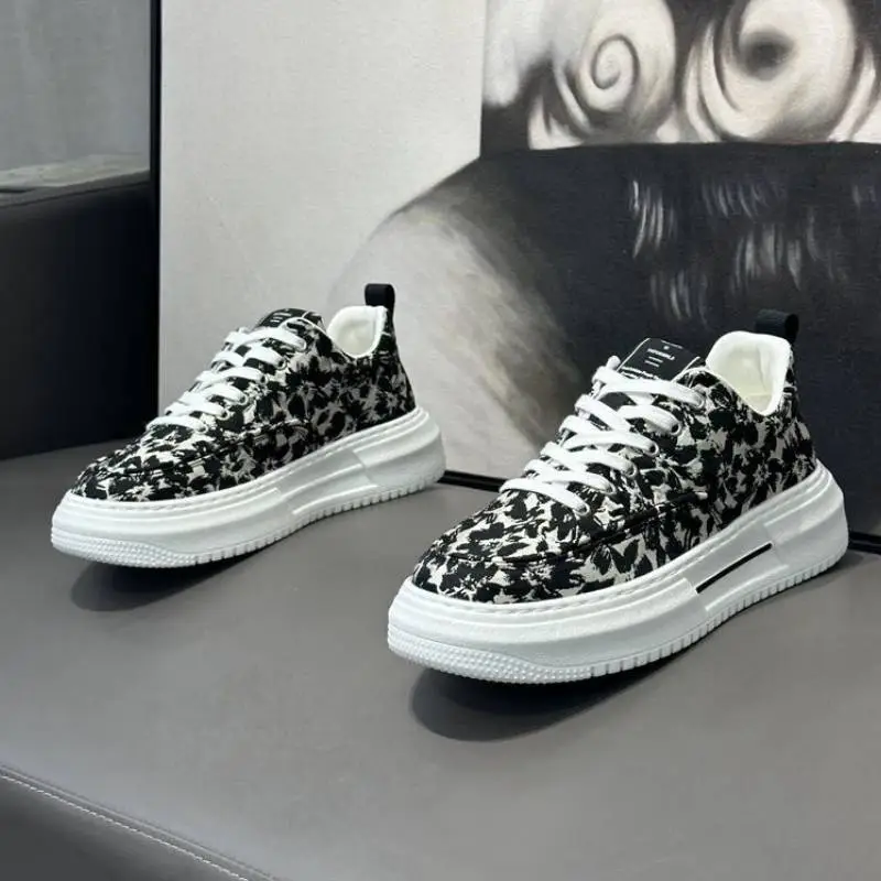 Sporty Retro Platform Shoes-1