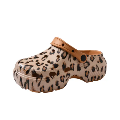 Simple Breathable Clogs