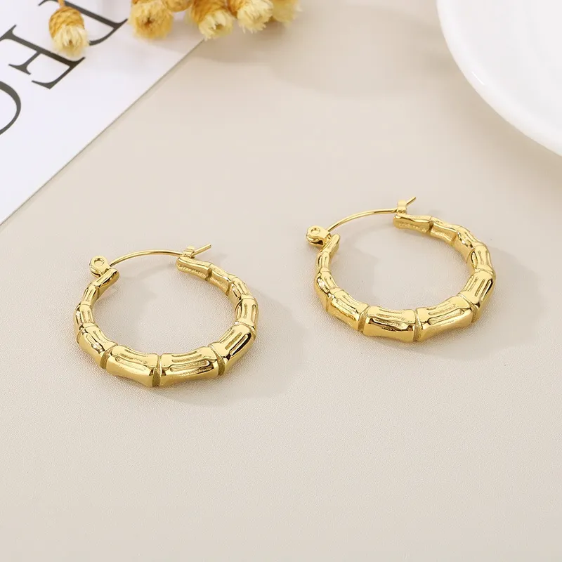 Simple Fashionable Ear Stud Women-1