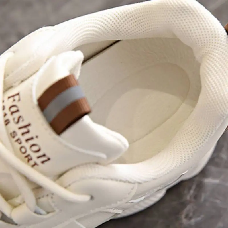Simple Lightweight Lifestyle Shoes-7