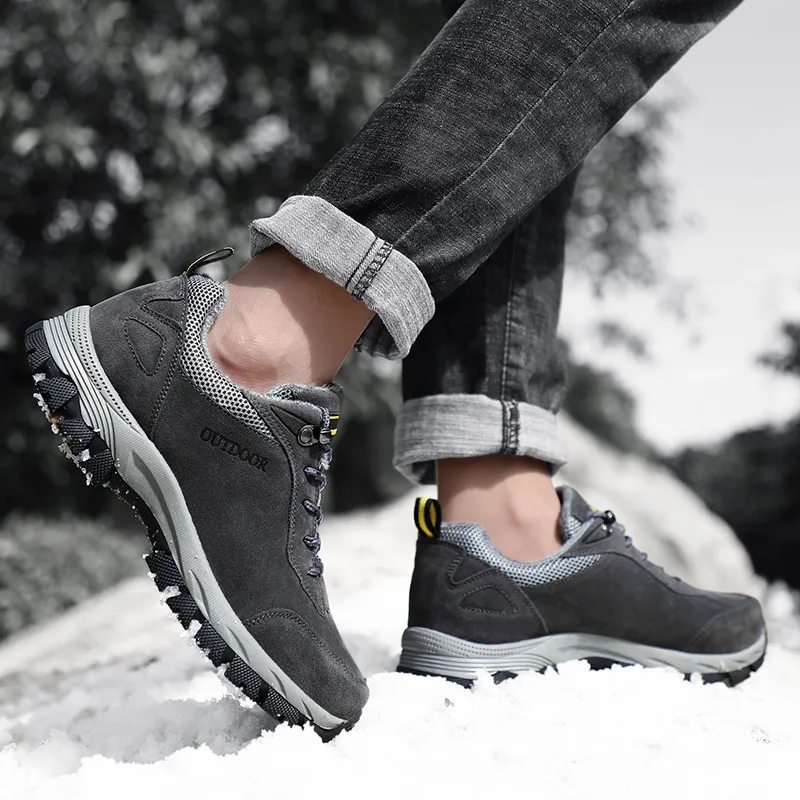 Simple Breathable Hiking Shoes-8
