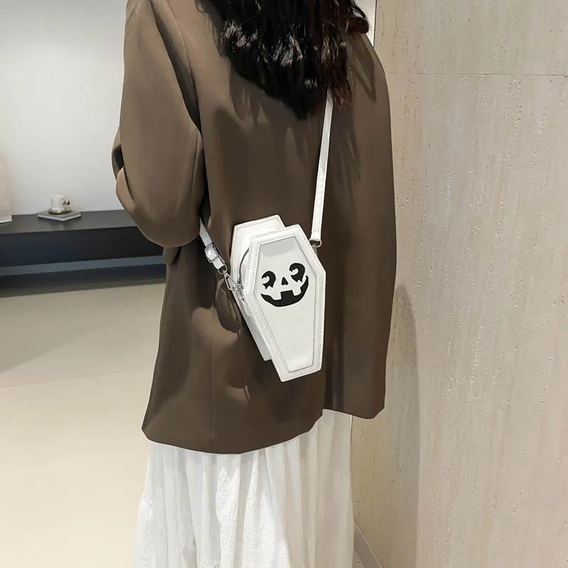 Fashionable Funky Shoulder Bag-5
