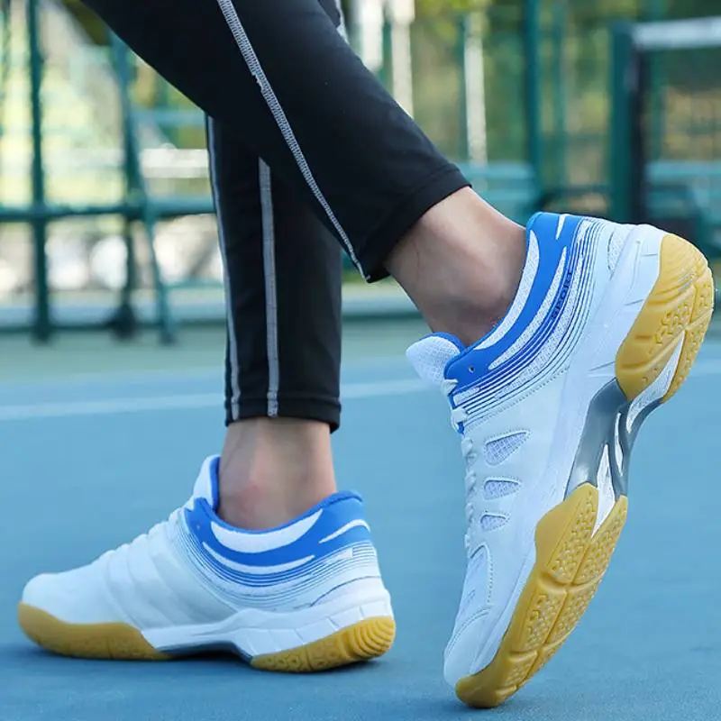 Sporty Simple Badminton Shoes-2