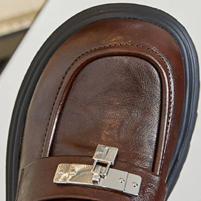 Fashionable Plain Loafer-7