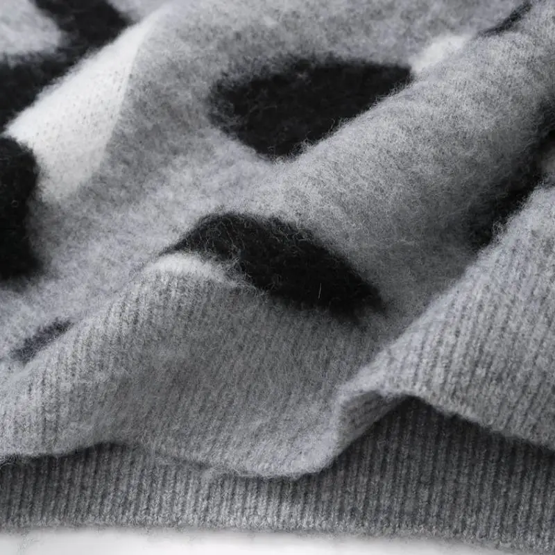 Simple Loose Knitted Fabric Sweater-3