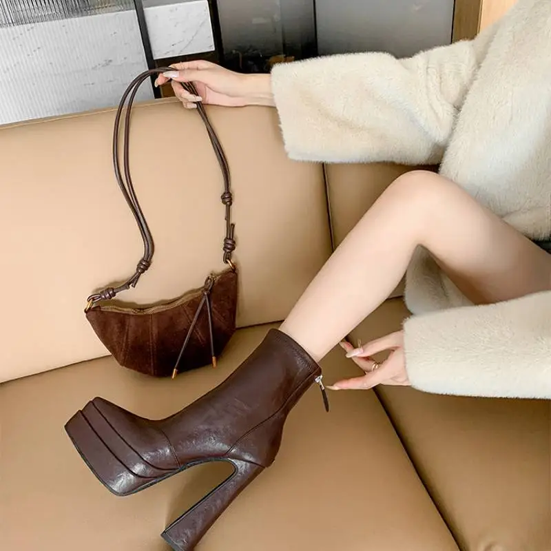 Simple Zipper Ankle Boots-6