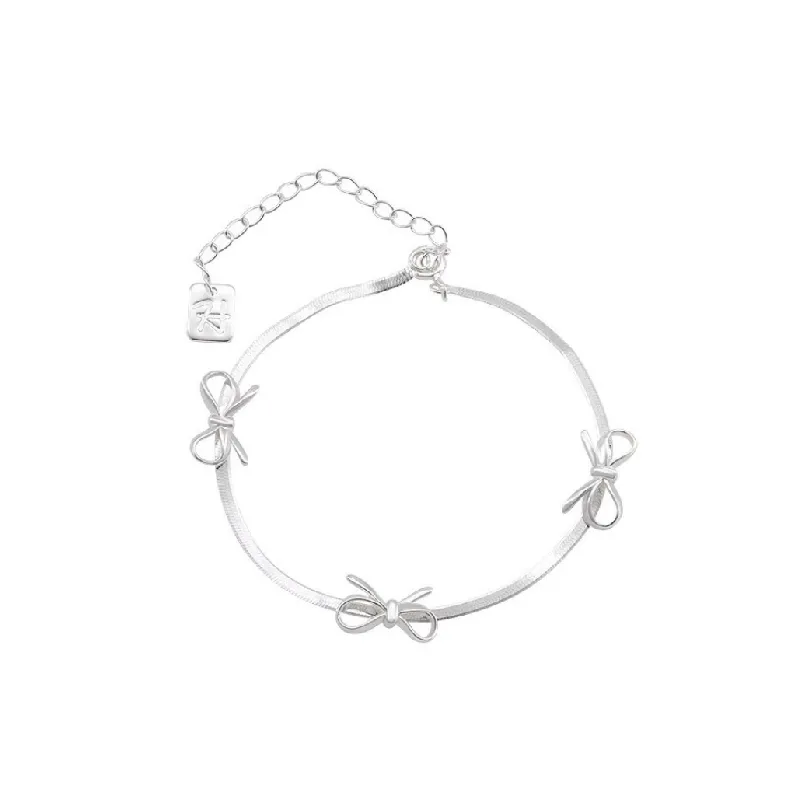 Fashionable Bow Bracelet