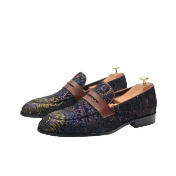 Casual Embroidered Loafer