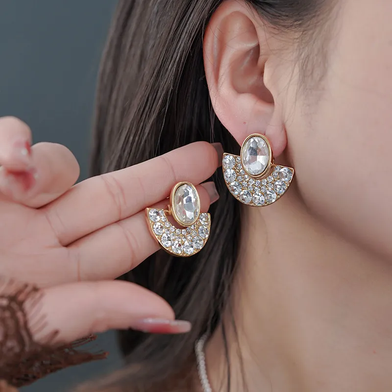 Fashionable Simple Ear Stud Women-1