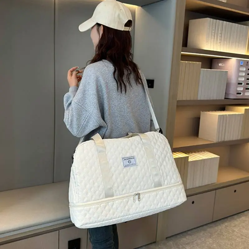 Fashionable Basics Travel Bag-1