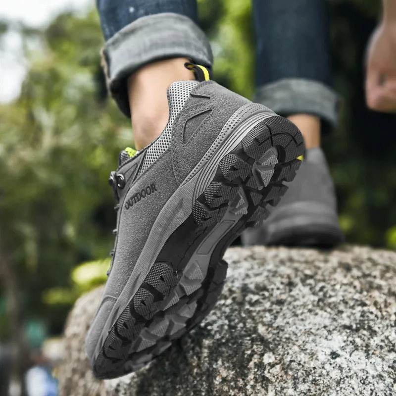 Simple Breathable Hiking Shoes-7