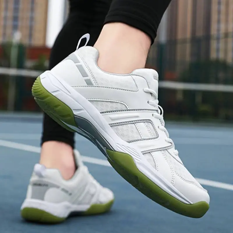 Sporty Breathable Badminton Shoes-1