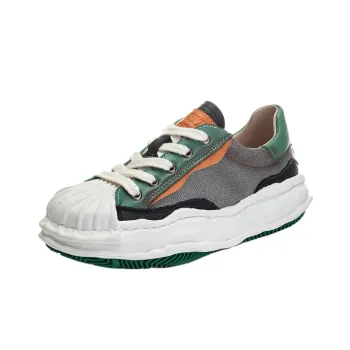 Fashionable Simple Lifestyle Shoes