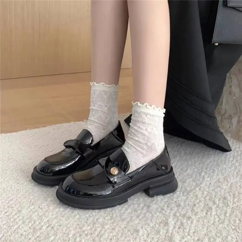 Simple Funky Loafer-1