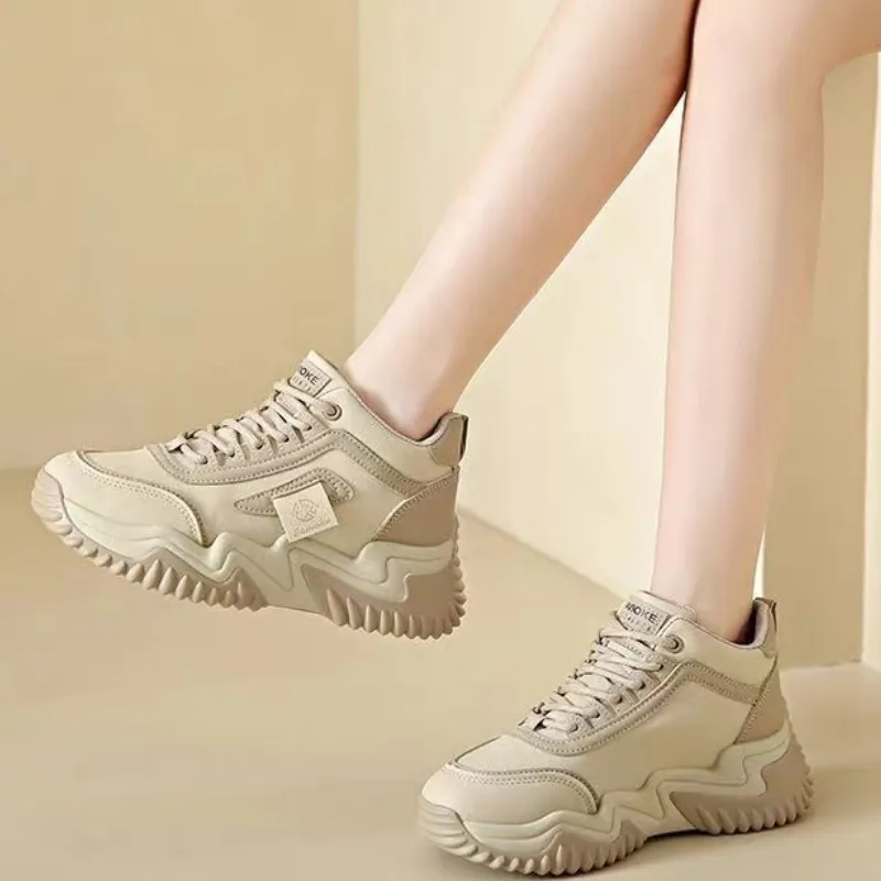 Fashionable Simple Lifestyle Shoes-1