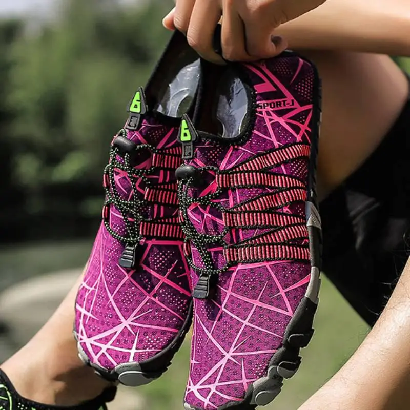 Simple Striped River Trekking Shoes-1