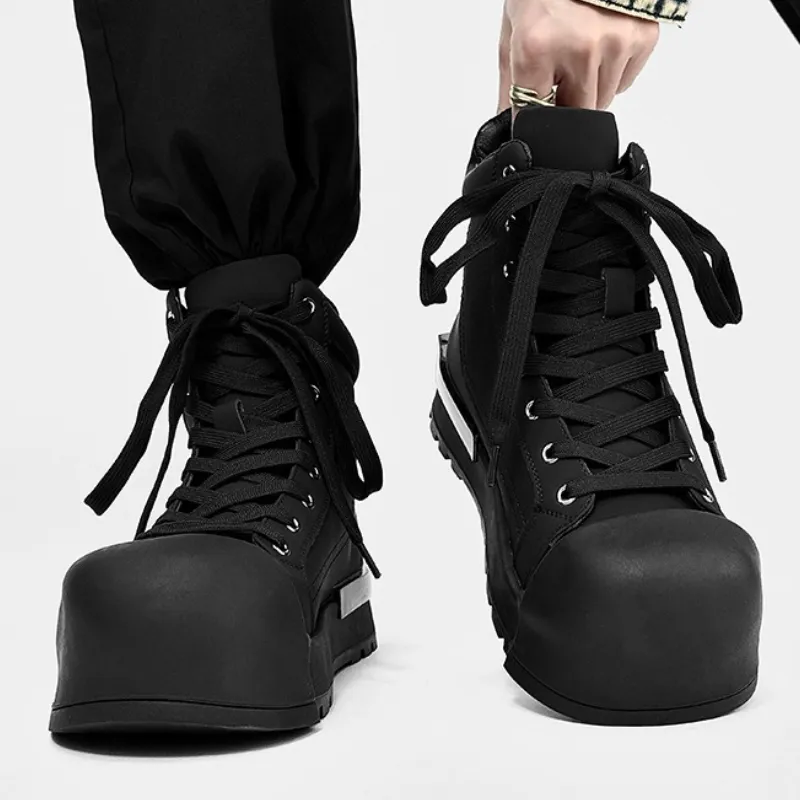 Fashionable Funky Skateboarding Shoes-6
