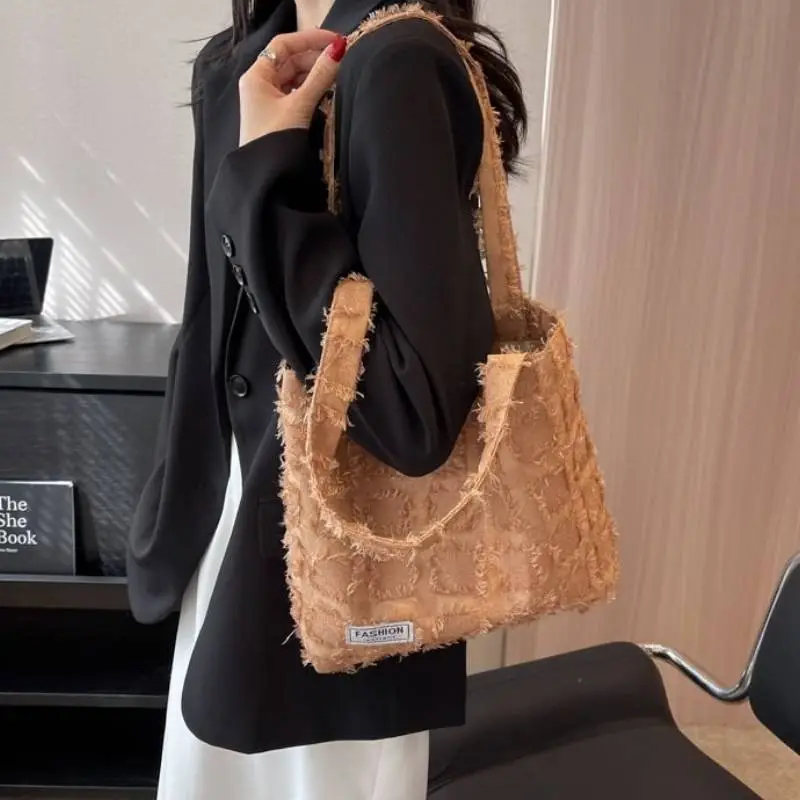 Fashionable Casual Shoulder Bag-8