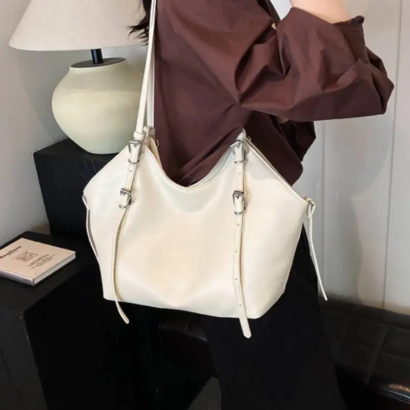 Retro Distress Shoulder Bag-1