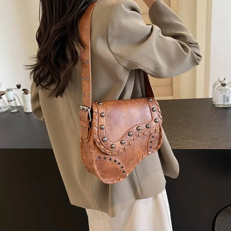 Punk Plain Shoulder Bag-5