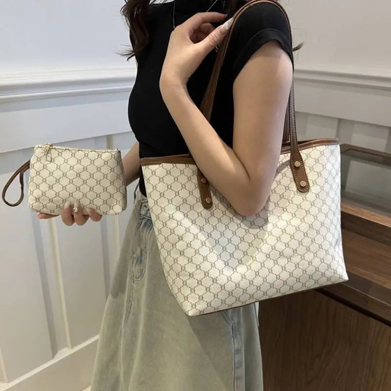 Basics Large Capacity Handbag Women-1