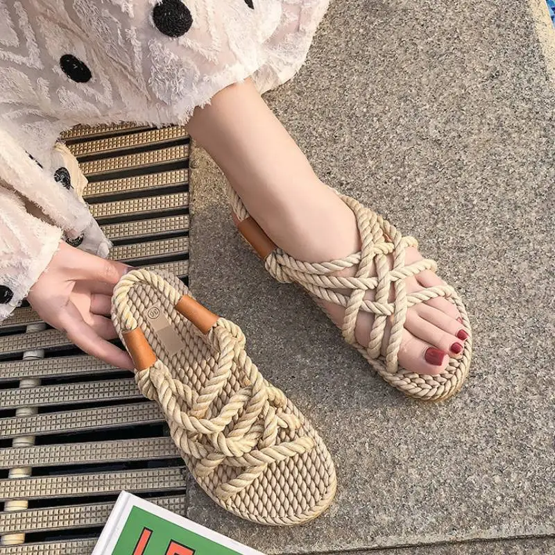 Casual Breathable Beach Sandals-1