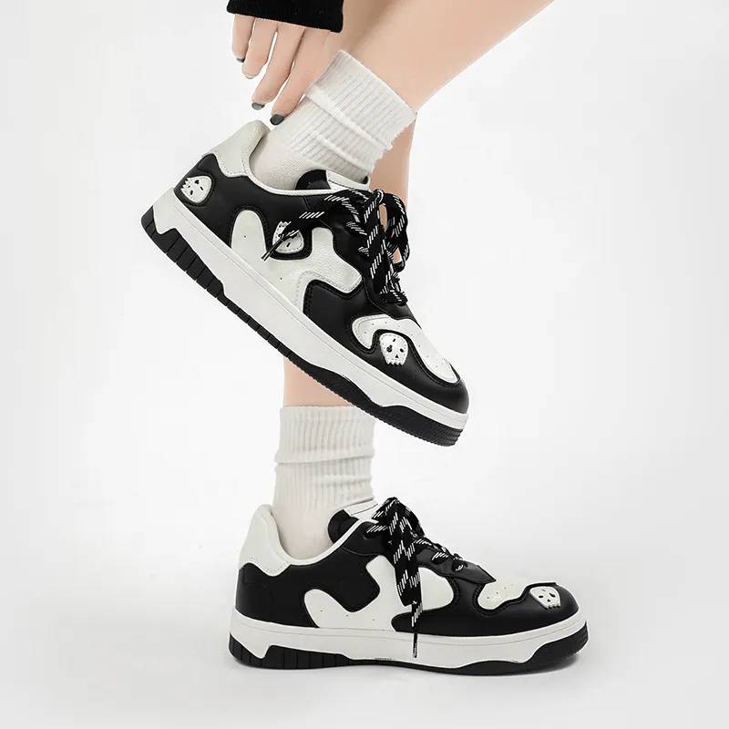Sporty Skull Skateboarding Shoes-2