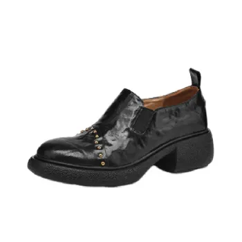 Fashionable Studded Loafer